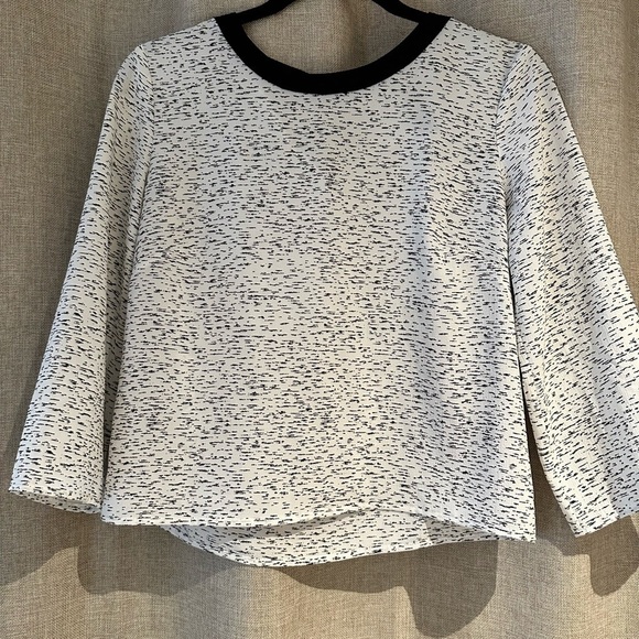 Women's Black and White Top - Picture 1 of 6